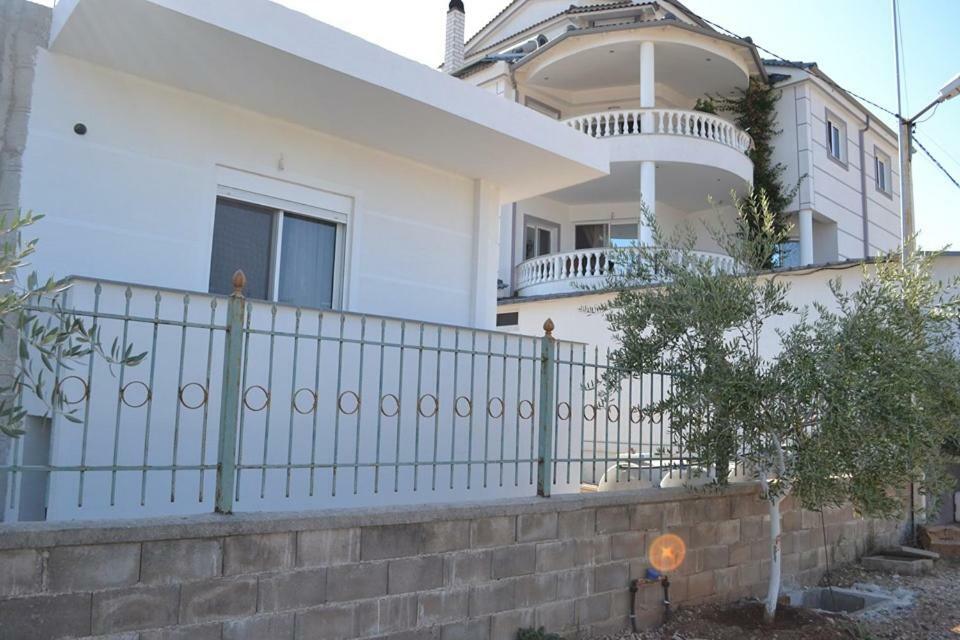 Villa Melodia Xhek คซามิล ภายนอก รูปภาพ